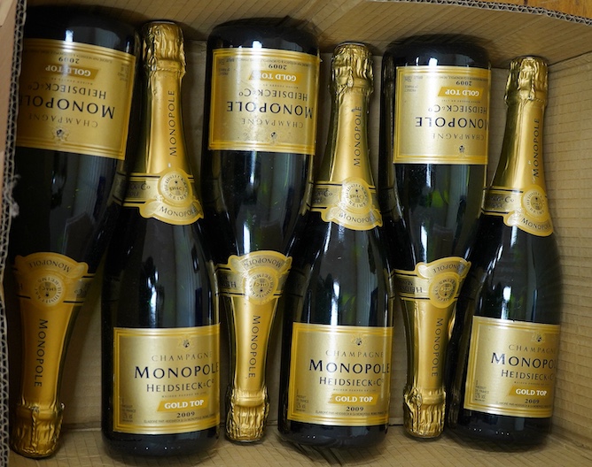Six bottles of Monopole Heidsieck gold top, 2009